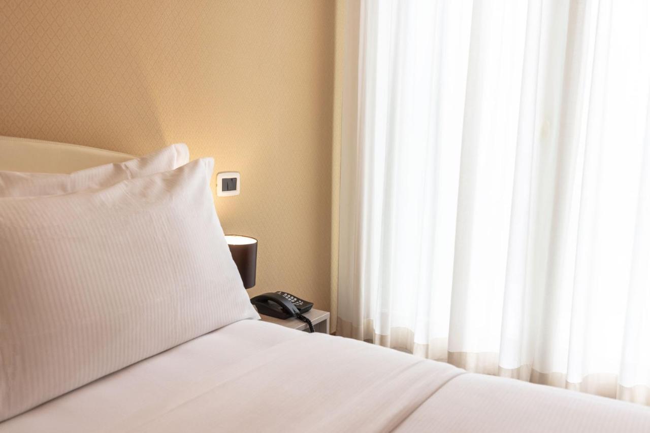 Gardone Palace 4*