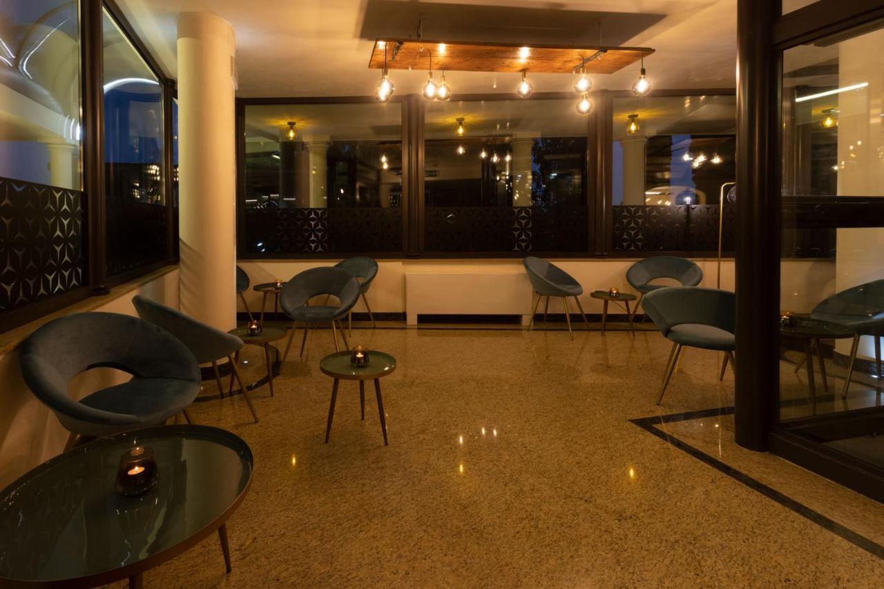 Hotel Gardone Palace 4*