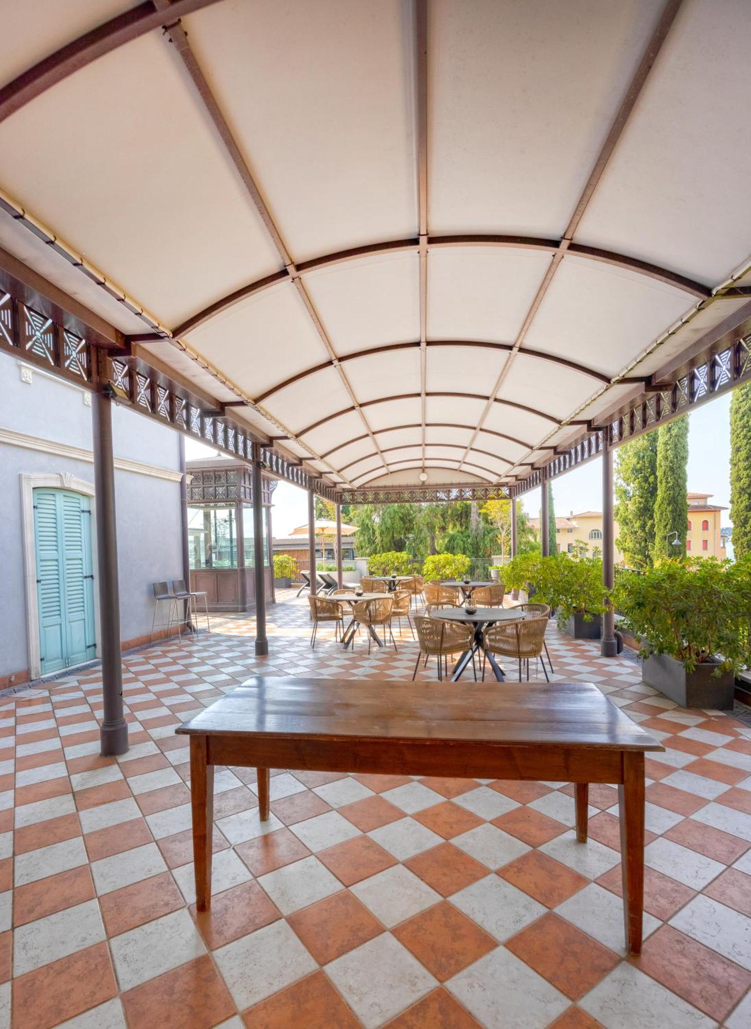 Hotel Gardone Palace 4*