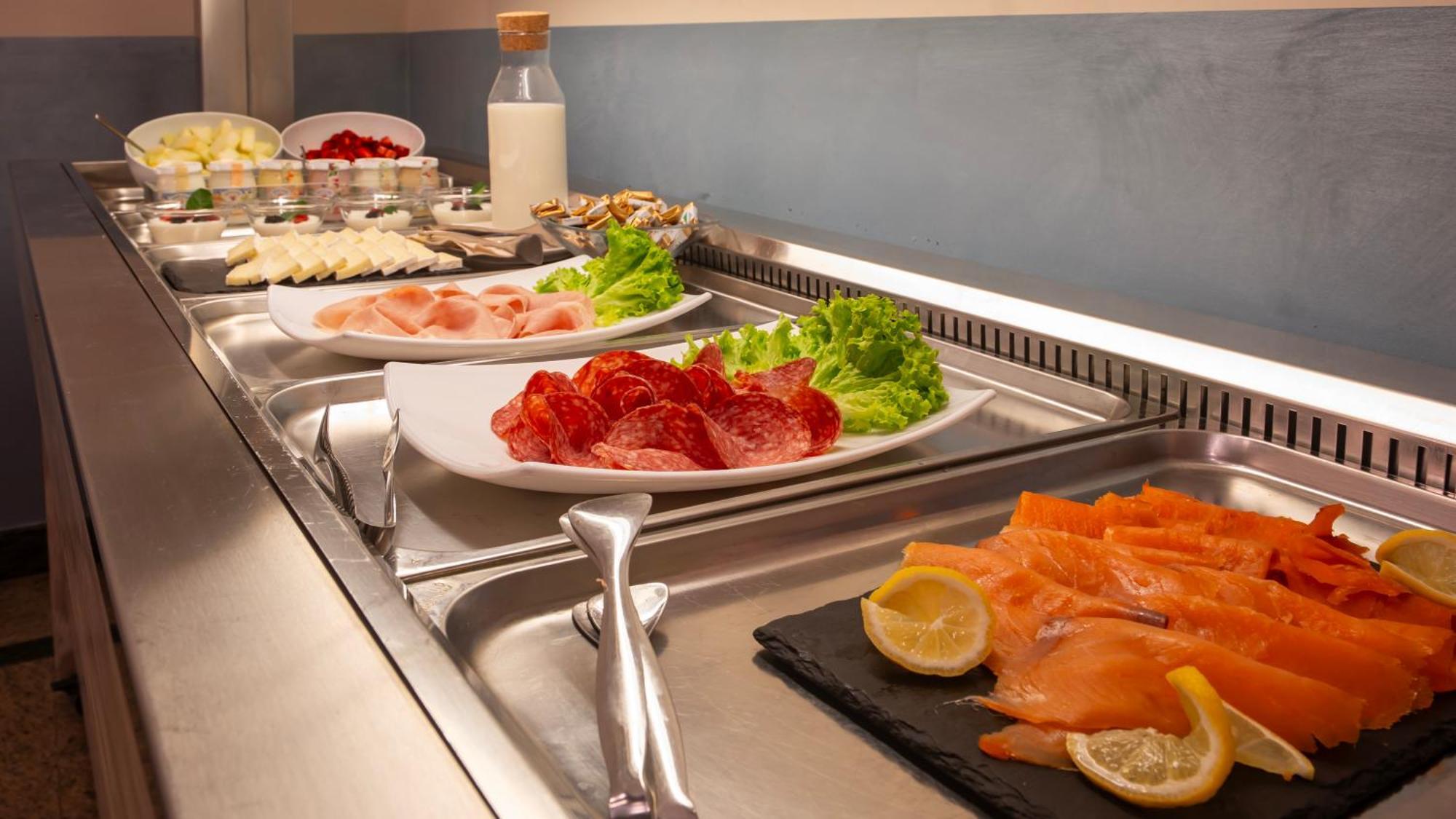 Hotel Gardone Palace 4*
