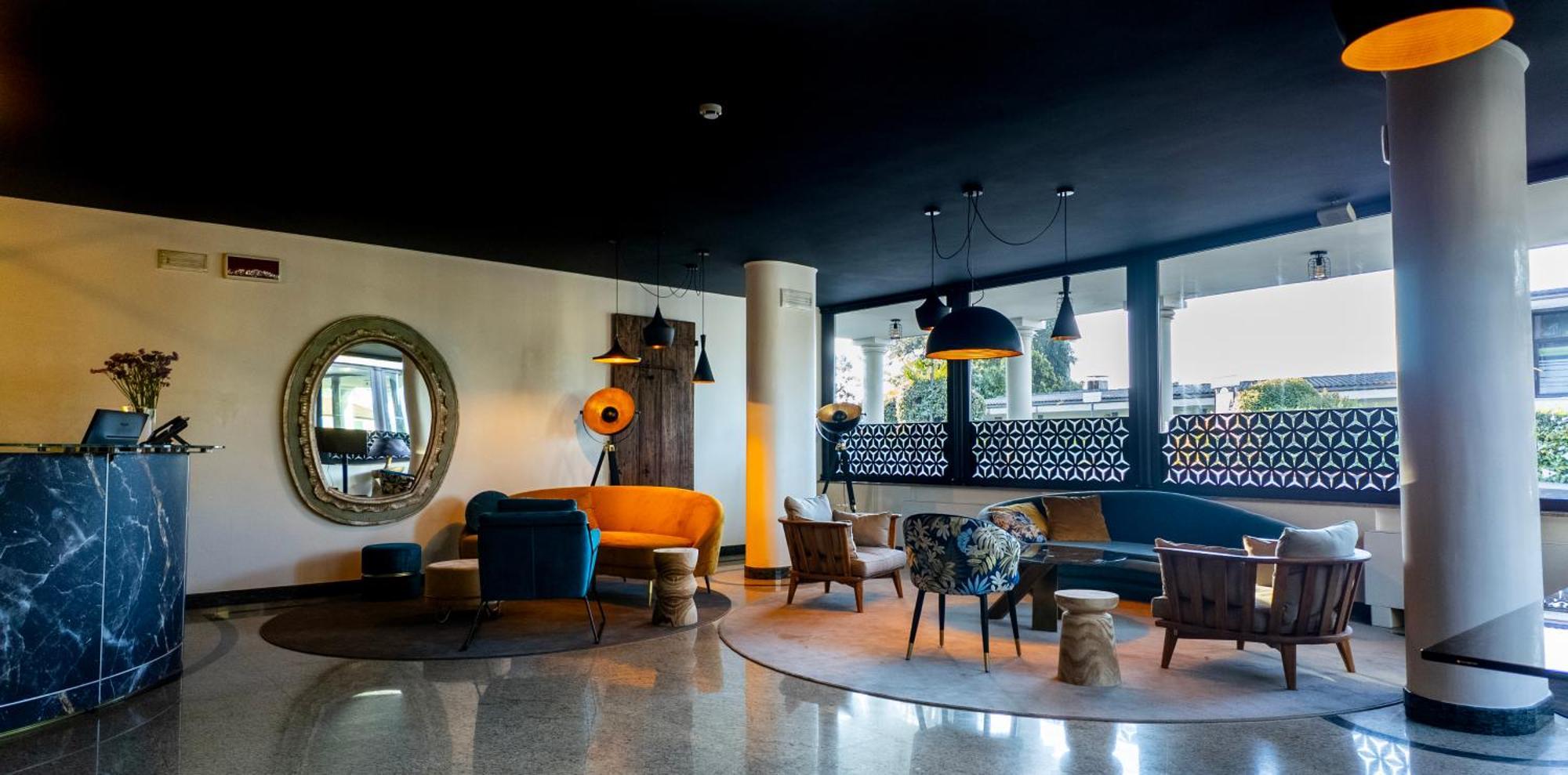 Hotel Gardone Palace 4*