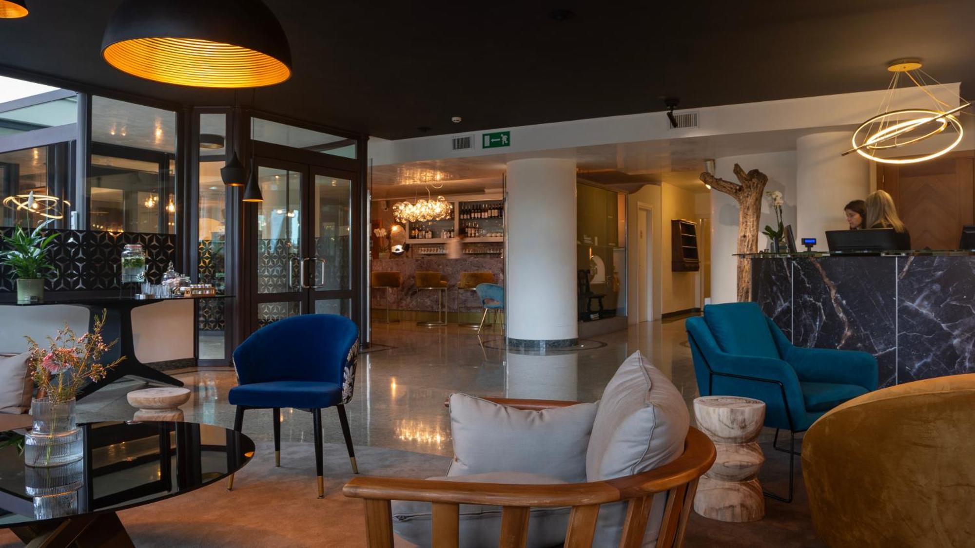Gardone Palace 4*