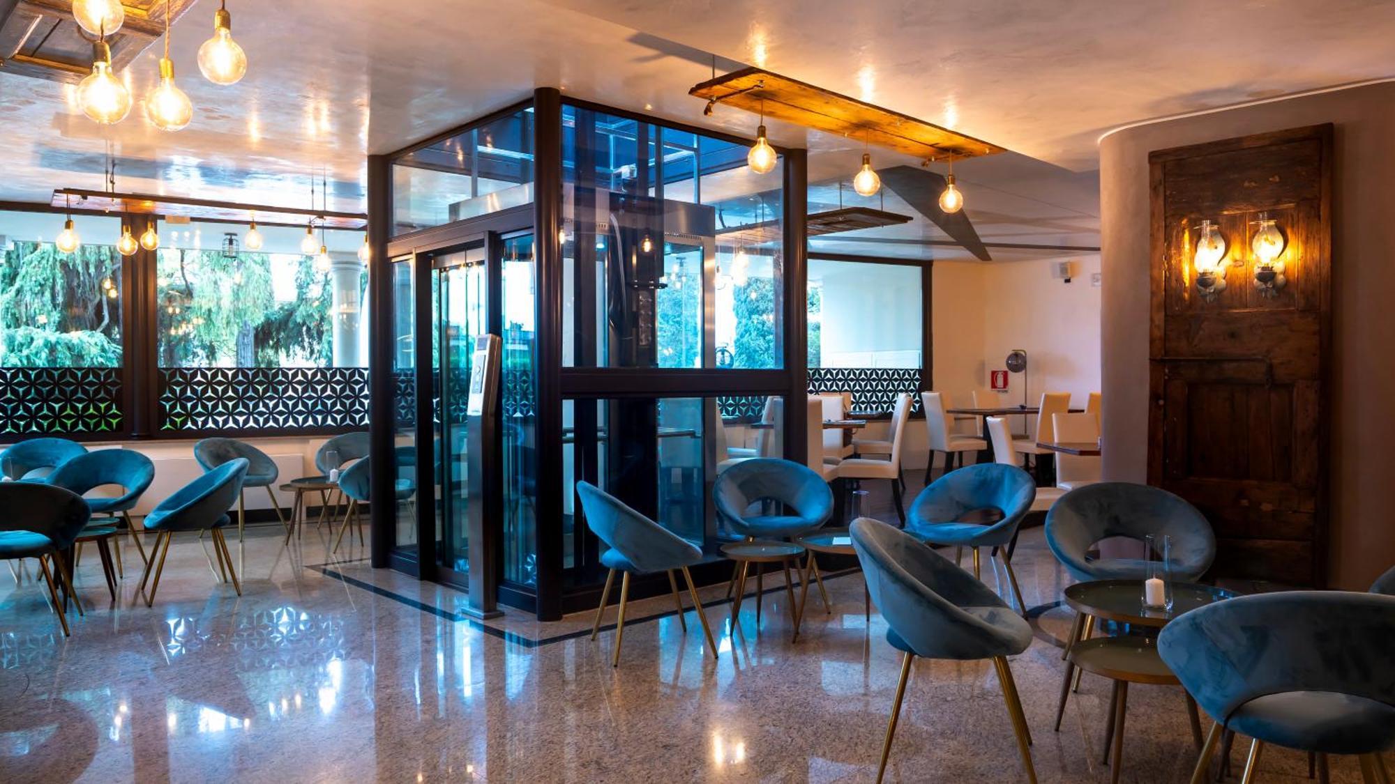 Gardone Palace 4*