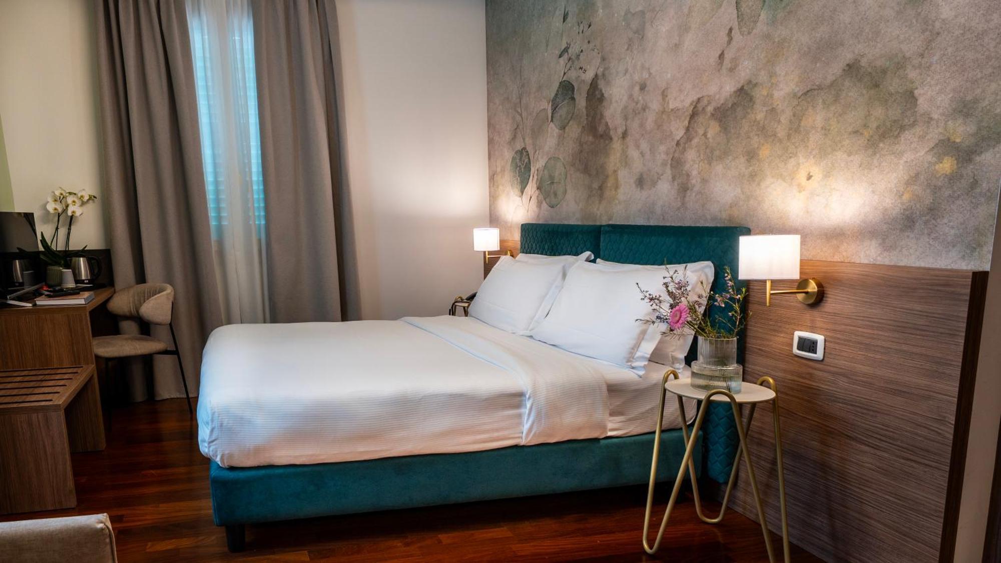 Gardone Palace 4*