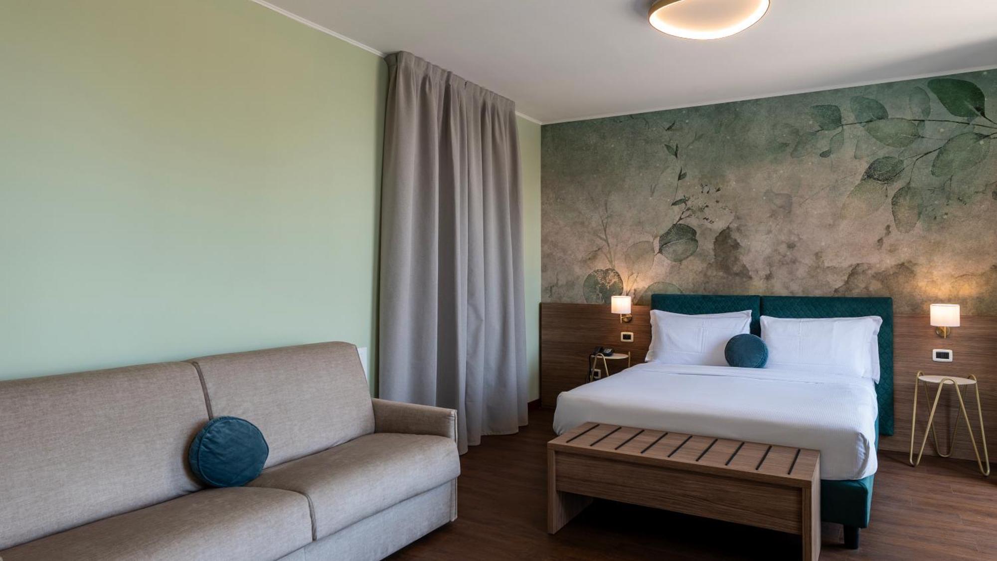 Hotel Gardone Palace 4*